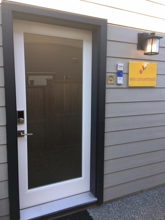 Mollys Cottage-The Suite On Vancouver Island Near Yyj Airport And The Wa And Bc Ferries North Saanich Exterior foto